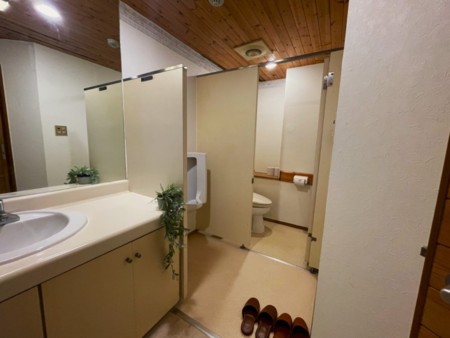 toilet（1F）は各階に　３か所