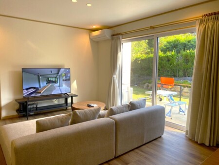 リビング＆BBQテラス