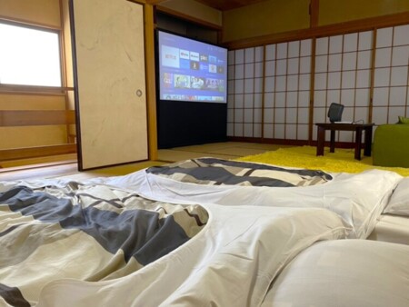 寝室&プロジェクター